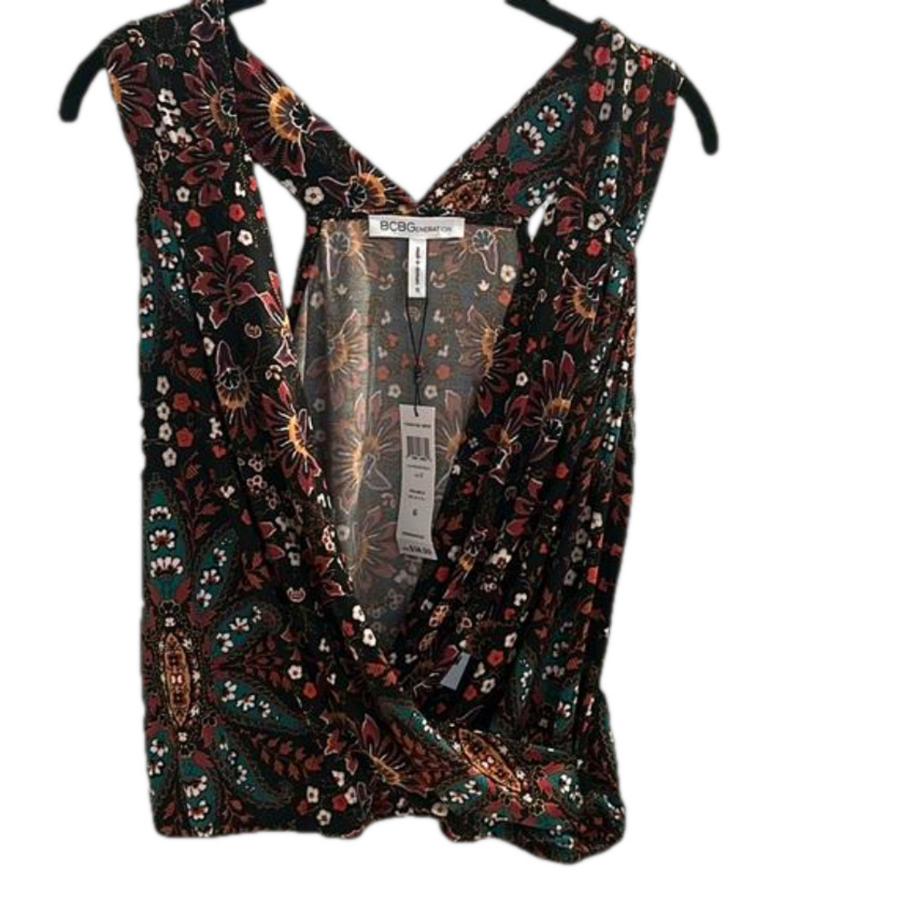 NWT BCBG Generation sleeveless tank with plunge front